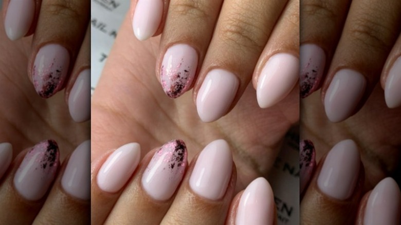 pink nails with glitter accent