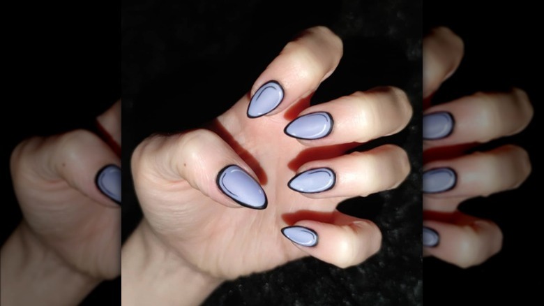 Gray pop art nails