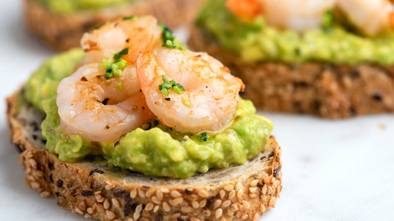 avocado shrimp snack