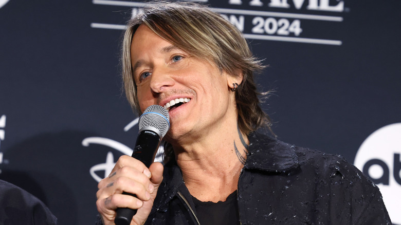 Keith Urban speaking in an interview