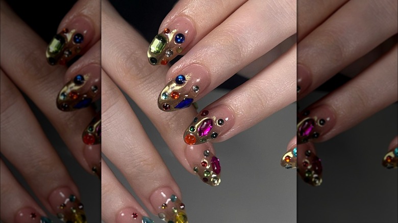 3d golden nails with rhinestones