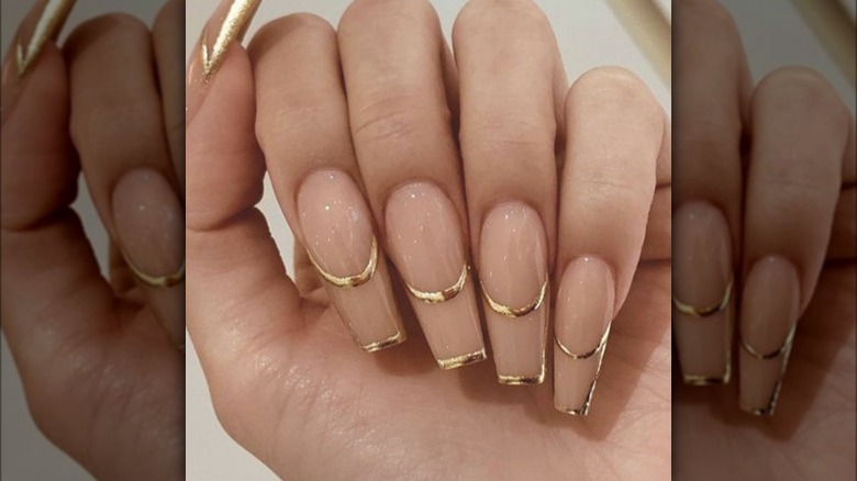 gold nails