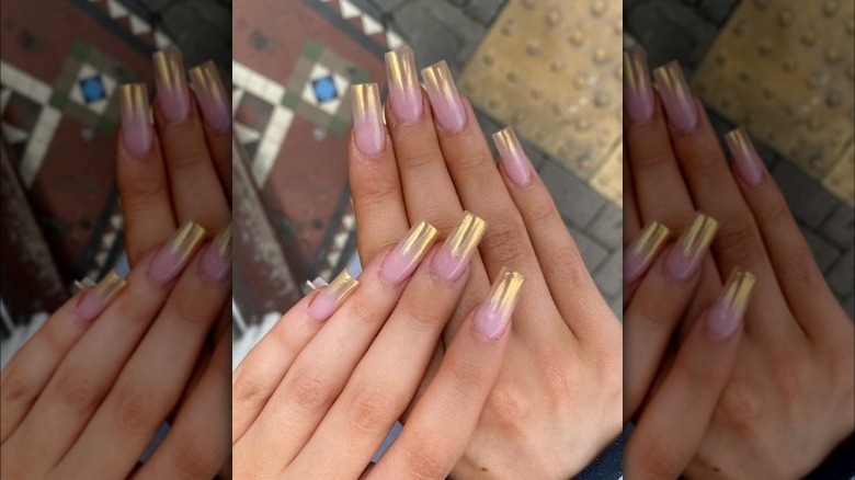 gold ombré nails