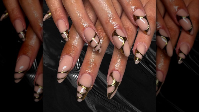 gold detail nails