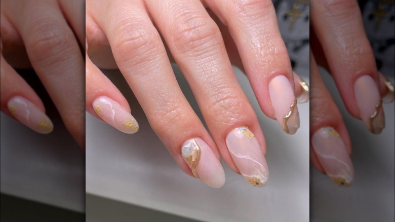 gold beach themed nails