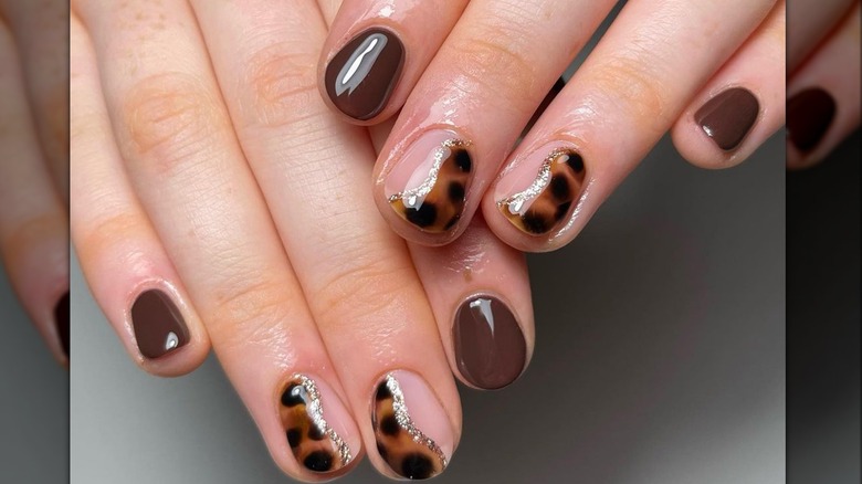 Split tortoise shell manicure