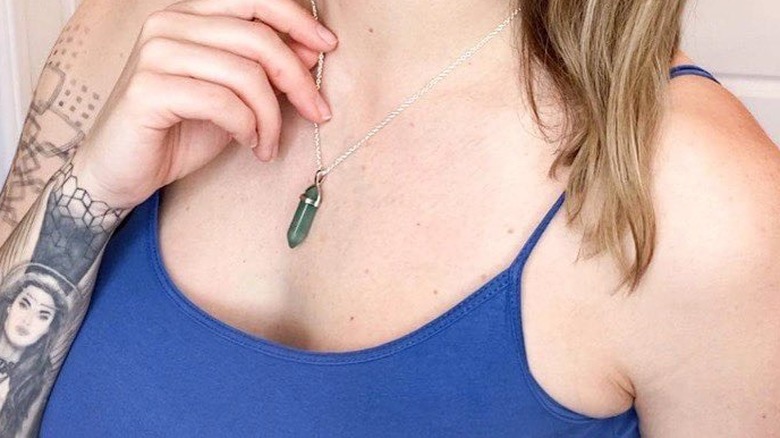 Green crystal pendant necklace