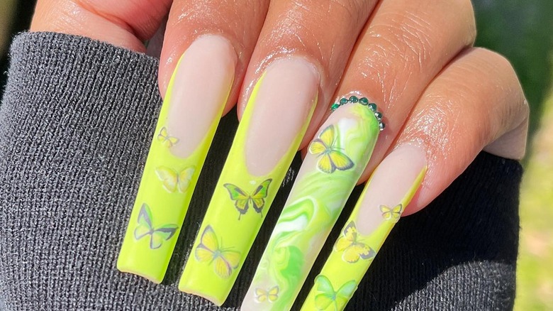 green butterfly sticker manicure