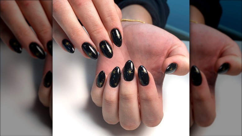 starry black nails