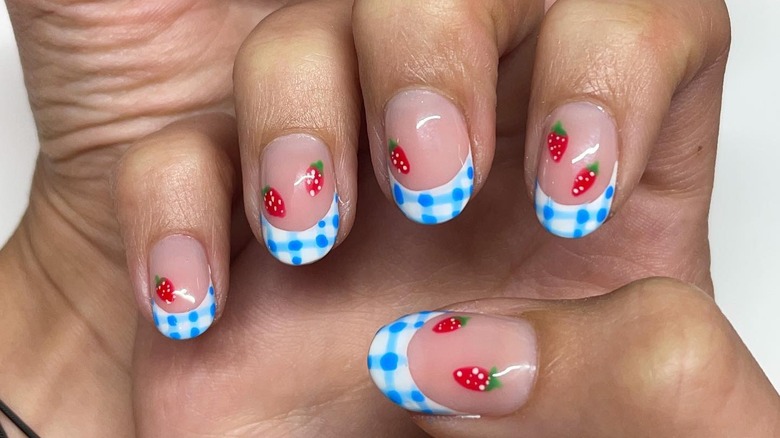 Gingham and strawberry nails