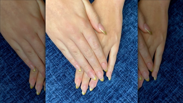 gliterry gold French tips