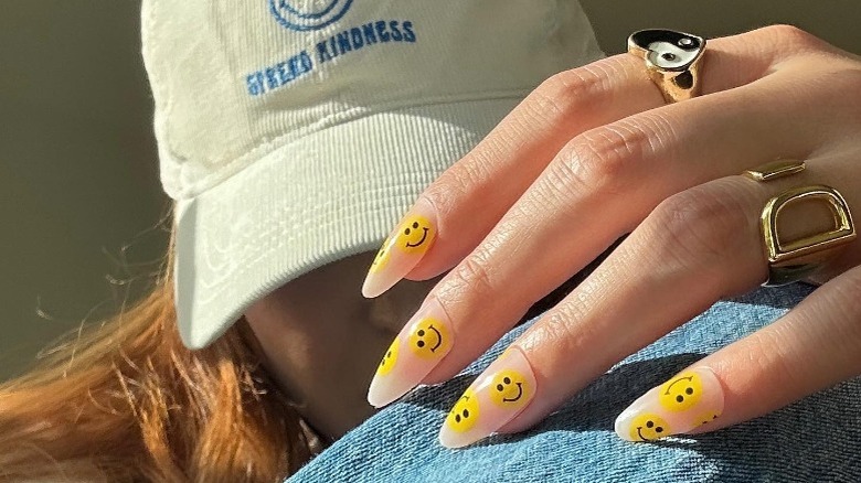 smiley face design on nails