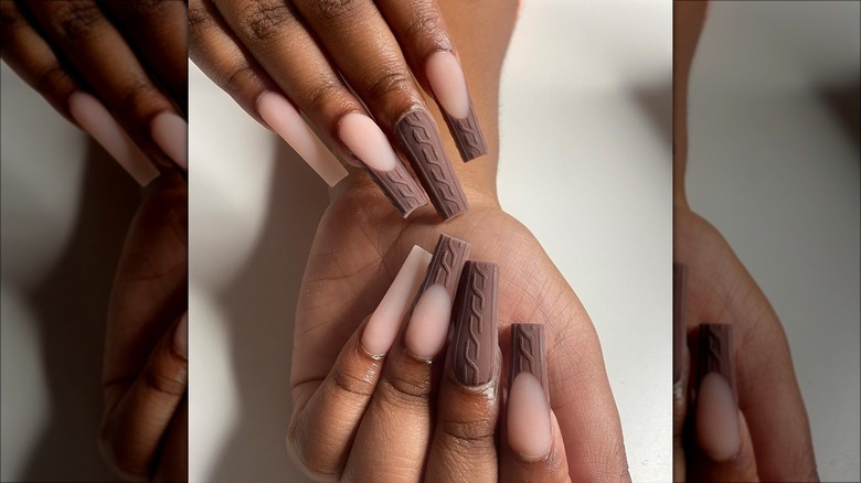 Brown and neutral sweater nails