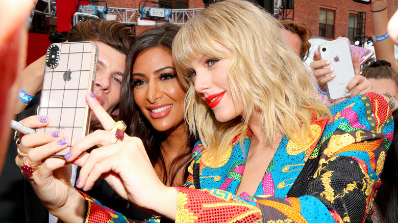 fans with Taylor Swift