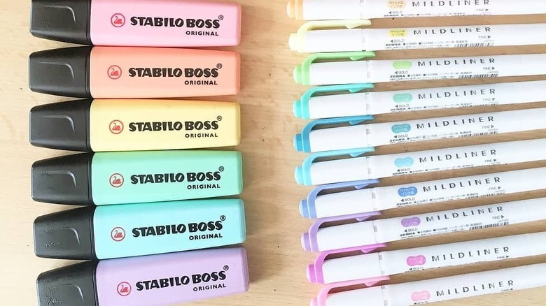 Pastel highlighters and pens