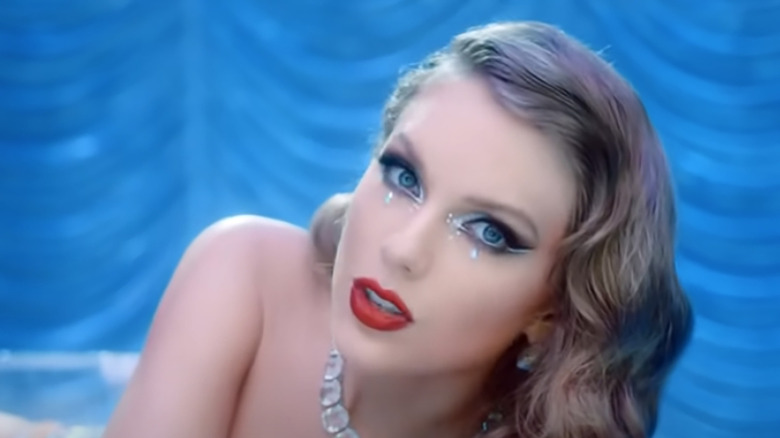 Taylor Swift Bejeweled music video