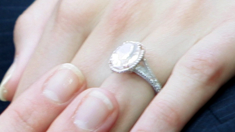 katie holmes engagement ring