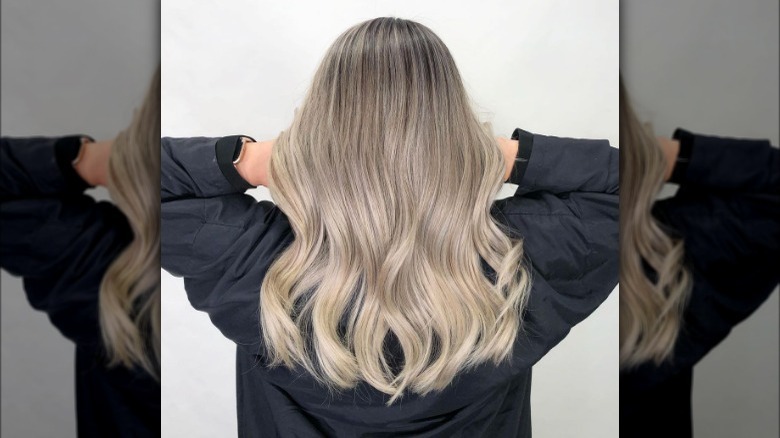 The Alternative To Dated Platinum Blond Hair Is A More Blended Look Heres How To Get It 7609