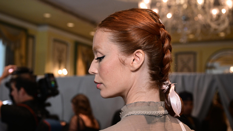 Model with bow in hair at NYFW