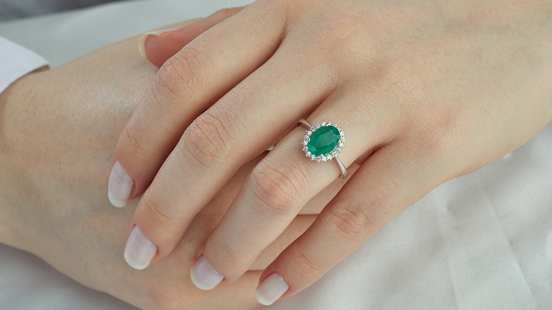 emerald ring 