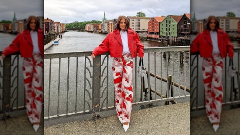 woman in red and white