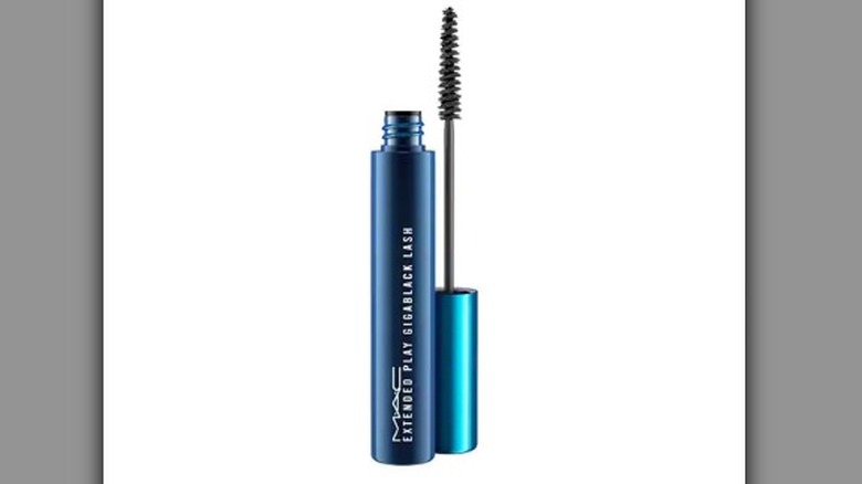 Extended Play Gigablack Lash Mascara