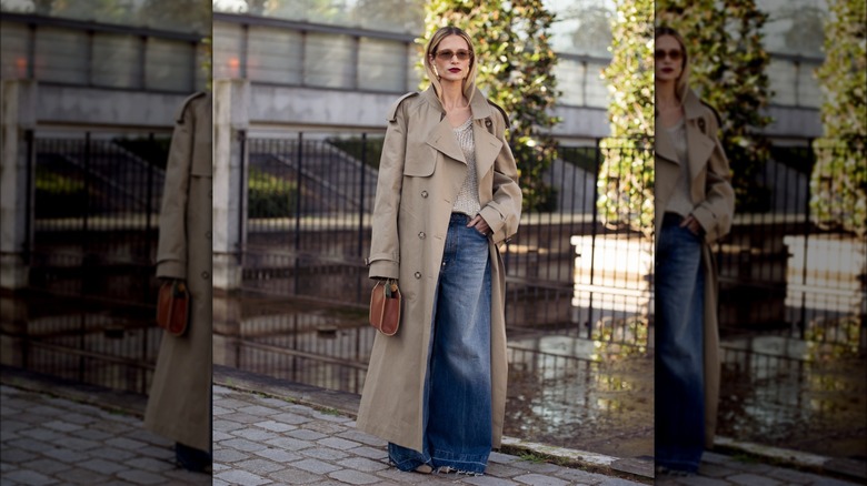 Wide-leg jeans and trenchcoat