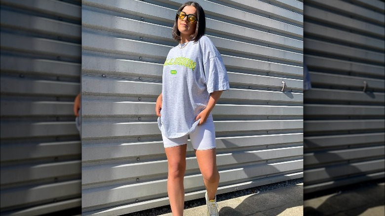 Woman wearing oversized tshirt