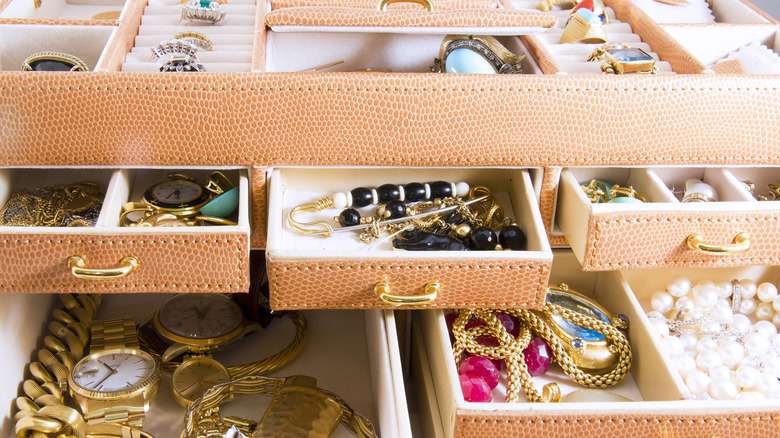 jewelry box with jewelry inside
