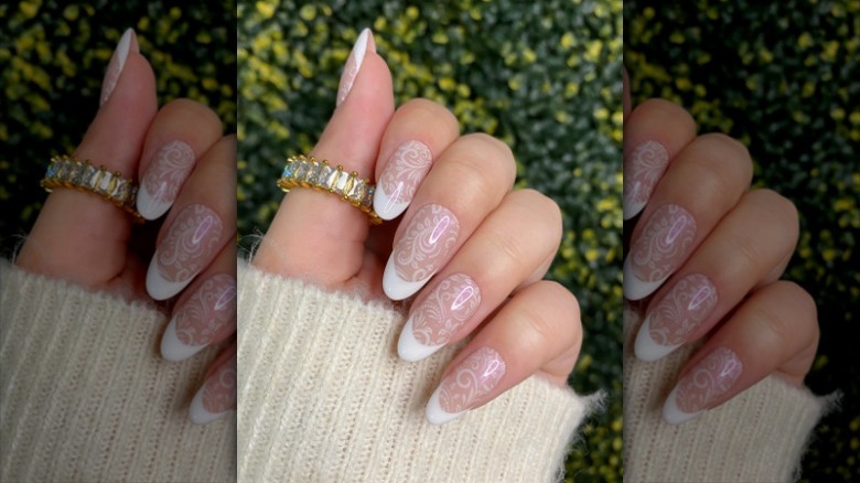 nails with lace design 