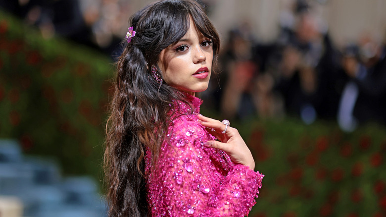 Jenna Ortega hot pink Met Gala