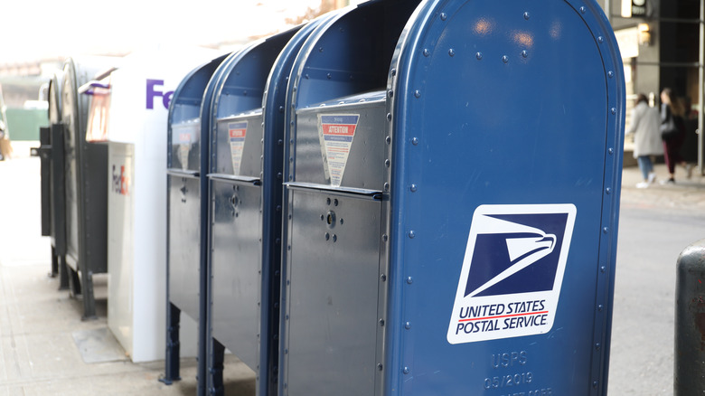 USPS blue drop off stations