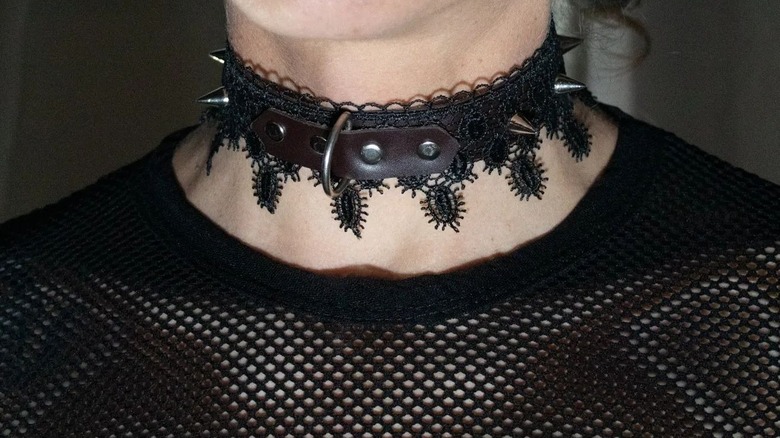 Black lace leather choker