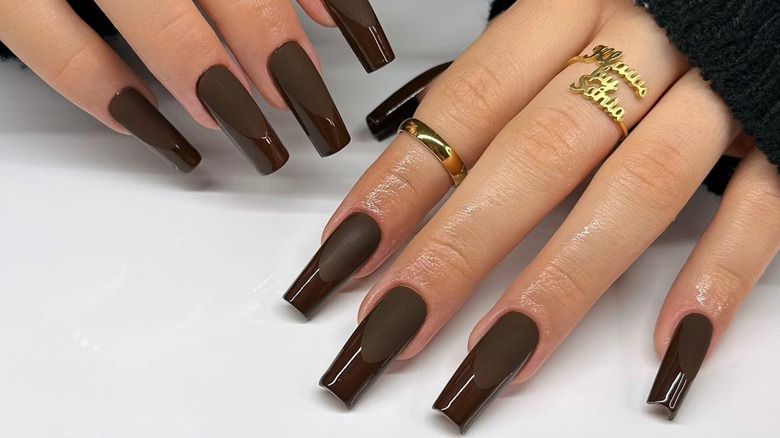 Glossy and matte French manicure