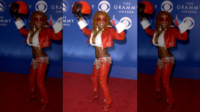 Lil' Kim at the 2002 Grammy Awards.