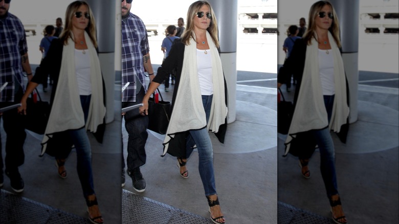 Jennifer Aniston flowy cardigan