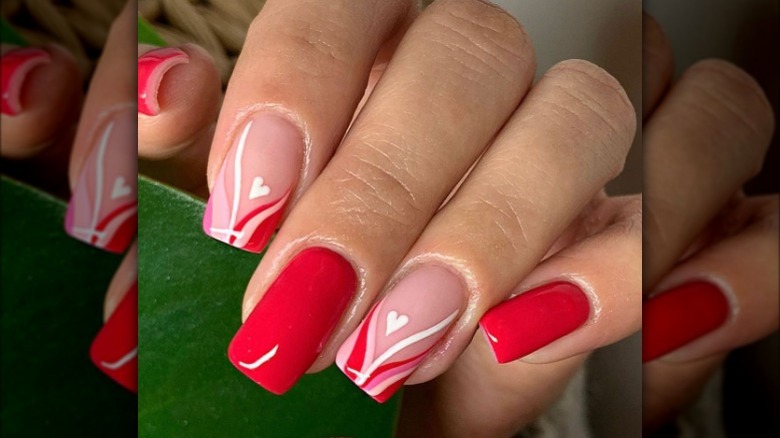 red swirl manicure