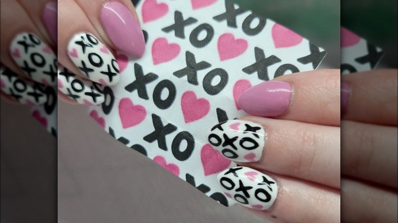 xoxo manicure nail art