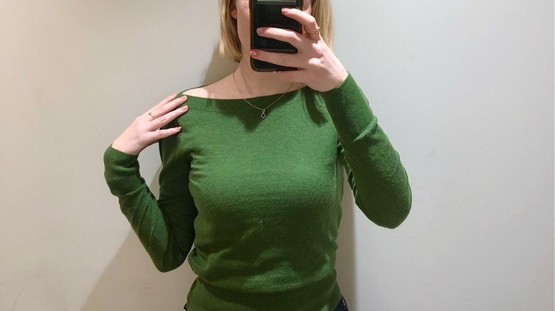 Dark green top and dainty necklace