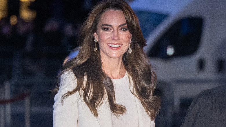 Kate Middleton white dress