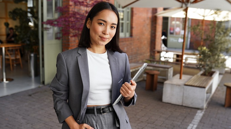 woman with laptop