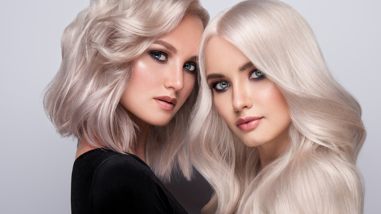 women with silver hair dye 