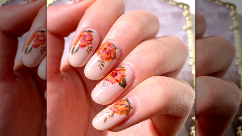 Autumnal rose manicure