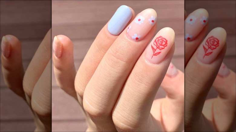 Rose accent nail