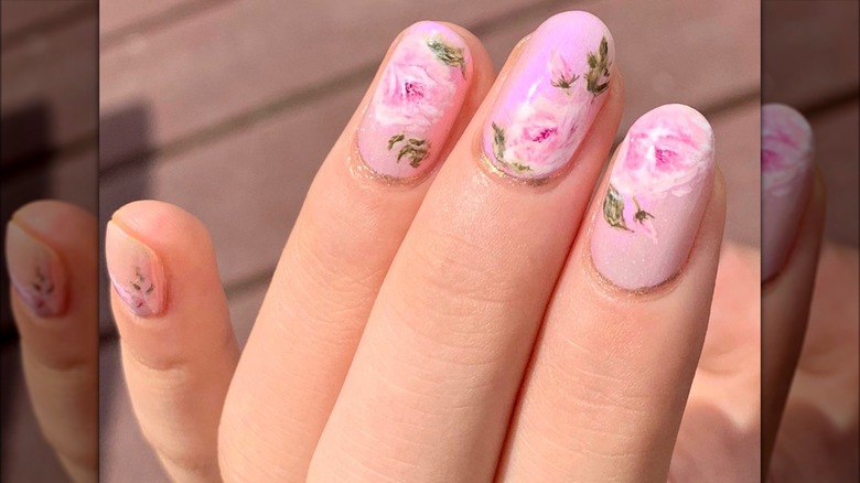 Abstract rose manicure