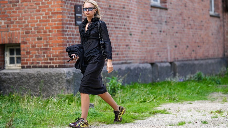 woman wearing hiking shoes