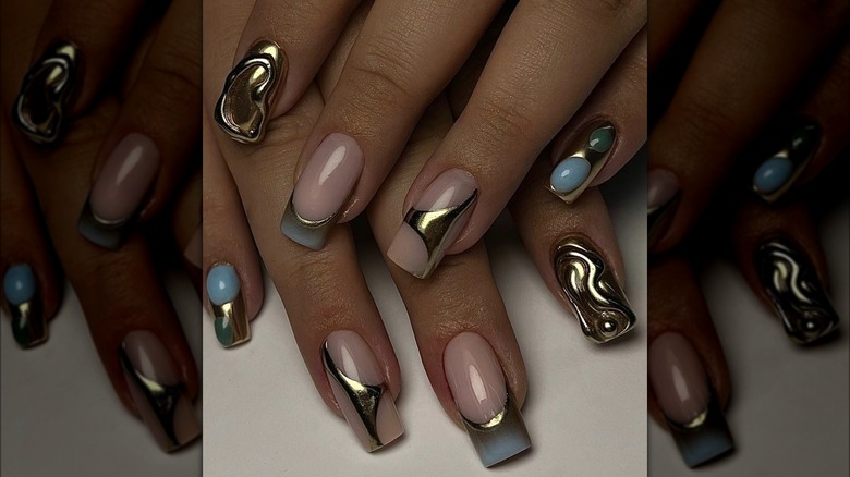 Metallic nail trend