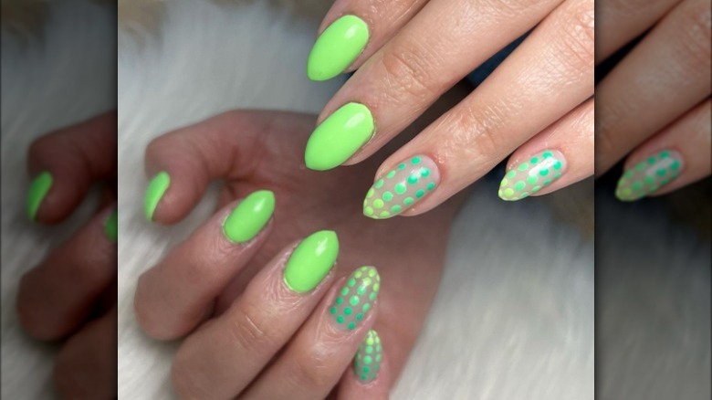 Candy green ombré nails