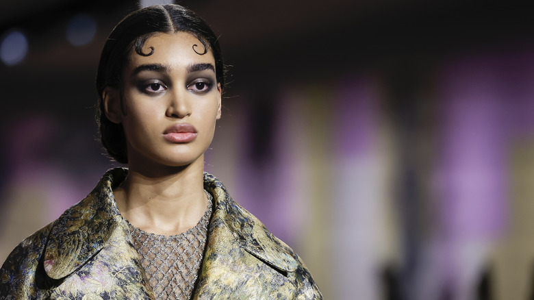 Metallic eyeshadow Dior haute couture