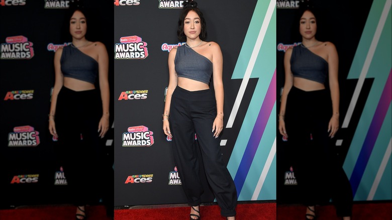 Noah Cyrus with a short bob